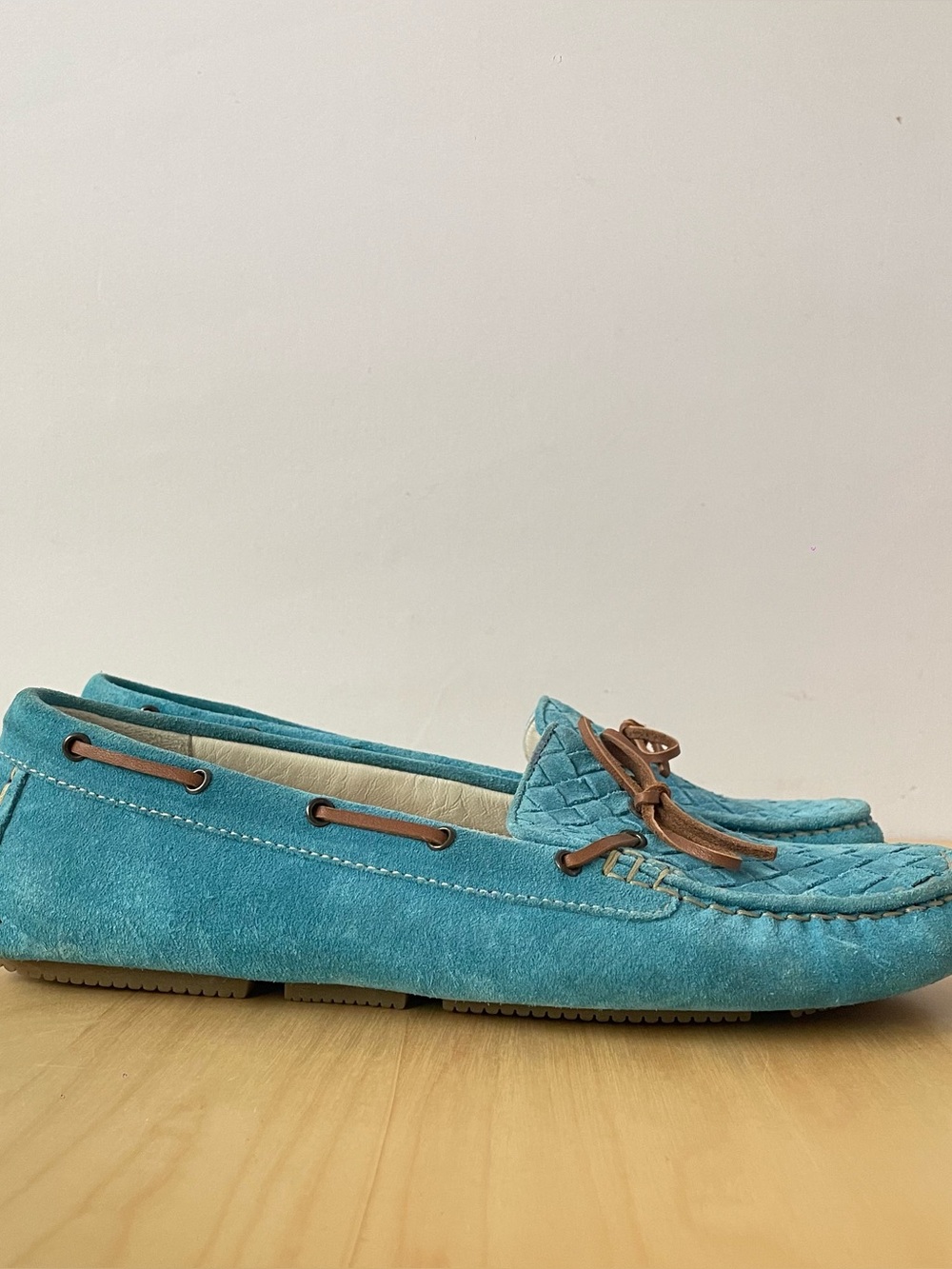 Bottega Veneta Intrecciato Suede Bow Loafers | EU 39